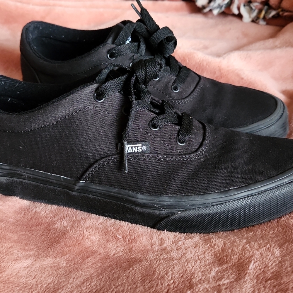 Black Vans women's sz 8